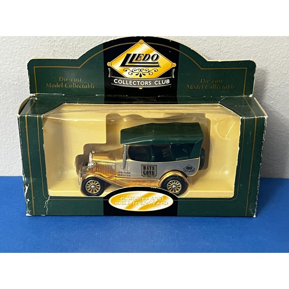 Vintage LLEDO DG014010 1934 A Ford Car Gold Collectors Club 9th Edition